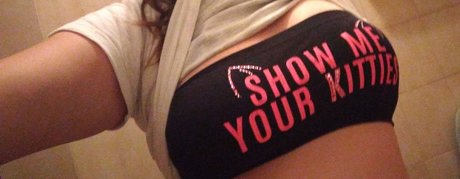Naakte gelekte OnlyFans-foto van Black Dahlia 