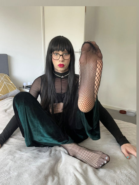 Naakte gelekte OnlyFans-foto van Vikytate