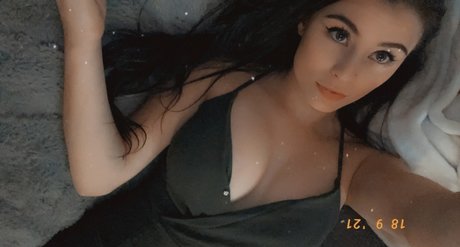 Naakte gelekte OnlyFans-foto van Miss Sierra Lynae
