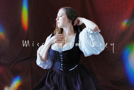 Naakte gelekte OnlyFans-foto van Salem Grey