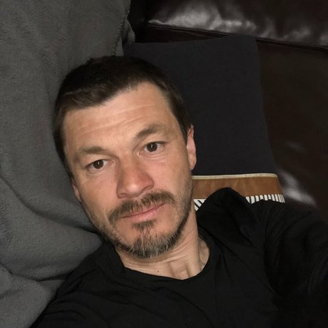 Naakte gelekte OnlyFans-foto van Model Hommedevetu