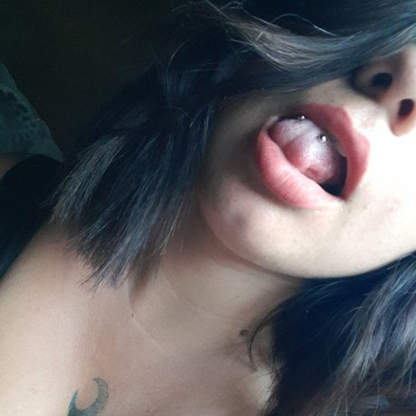 Naakte gelekte OnlyFans-foto van Sing93