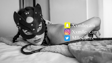 Naakte gelekte OnlyFans-foto van Mllecam