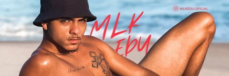 Naakte gelekte OnlyFans-foto van Mlk Edu
