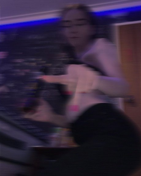Naakte gelekte OnlyFans-foto van Mk