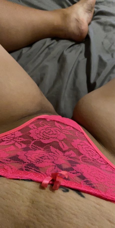 Naakte gelekte OnlyFans-foto van Mizz A