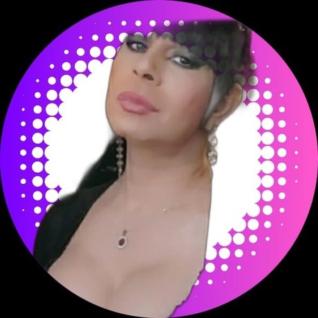Naakte gelekte OnlyFans-foto van Wendy Transexual