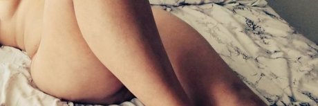 Naakte gelekte OnlyFans-foto van Karmico