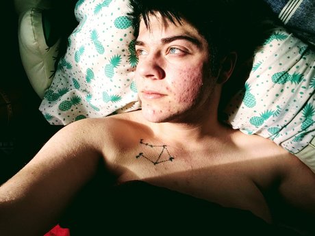 Naakte gelekte OnlyFans-foto van Jay