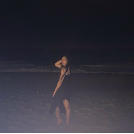 Naakte gelekte OnlyFans-foto van Karla Aura