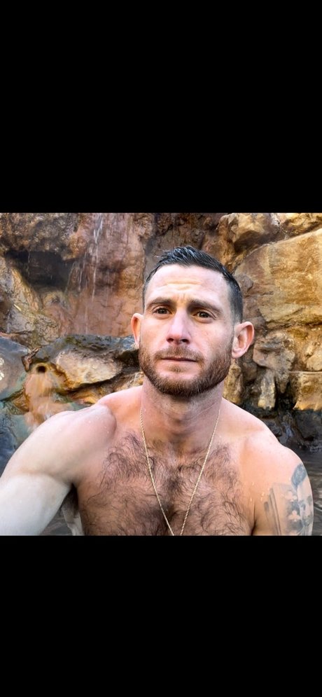 Naakte gelekte OnlyFans-foto van Montana Ridge