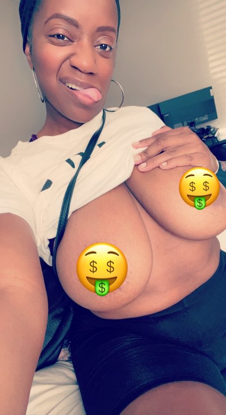 Naakte gelekte OnlyFans-foto van Missjuicyjuice
