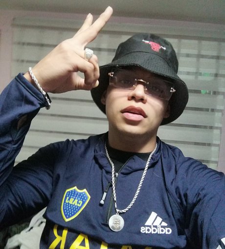 Naakte gelekte OnlyFans-foto van Jairo Jimenez