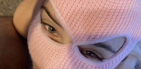 Naakte gelekte OnlyFans-foto van Sapphire