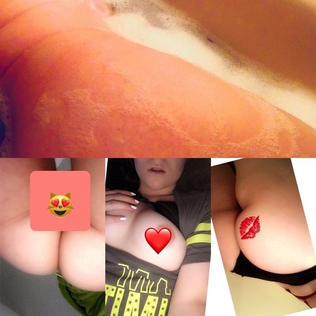Naakte gelekte OnlyFans-foto van  Mommy Milkers