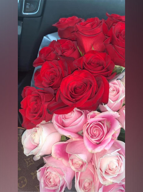 Naakte gelekte OnlyFans-foto van Cakes