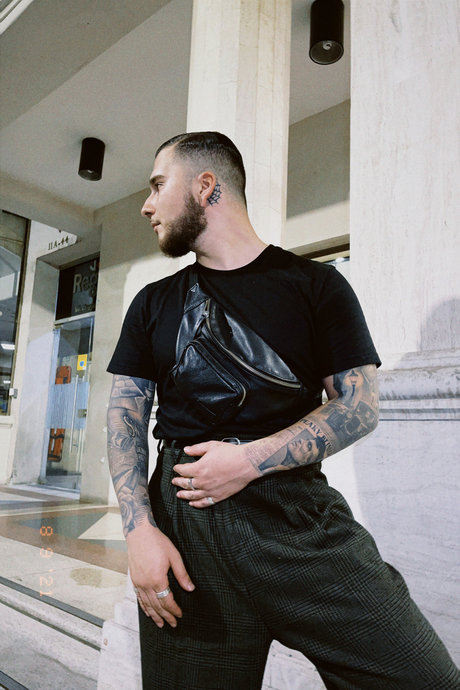 Naakte gelekte OnlyFans-foto van Gianni
