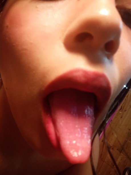 Naakte gelekte OnlyFans-foto van Alexaa