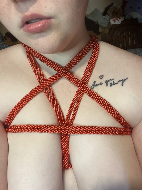 Naakte gelekte OnlyFans-foto van Foxxxy Bbw