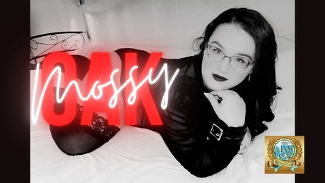Naakte gelekte OnlyFans-foto van   