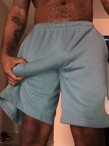 Naakte gelekte OnlyFans-foto van Diamond Dick