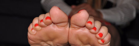 Naakte gelekte OnlyFans-foto van Lady Godiva Foot Fetish