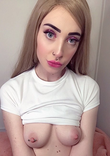 Naakte gelekte OnlyFans-foto van Lunar Disgrace 