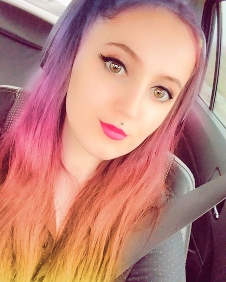 Naakte gelekte OnlyFans-foto van Geo Floo