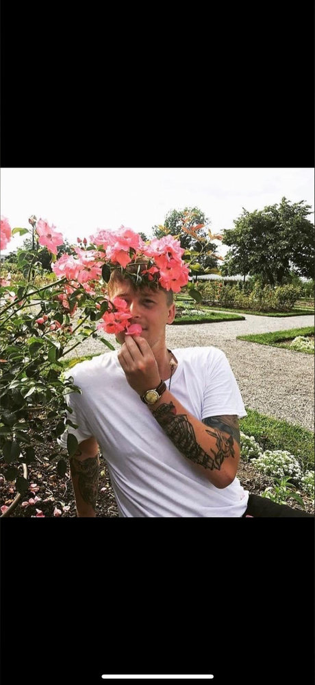 Naakte gelekte OnlyFans-foto van David Moore