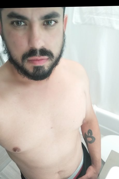 Naakte gelekte OnlyFans-foto van King Julez