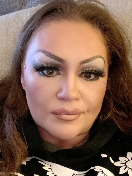 Naakte gelekte OnlyFans-foto van Mrs Lane
