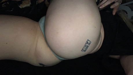 Naakte gelekte OnlyFans-foto van Jenna Kiezer