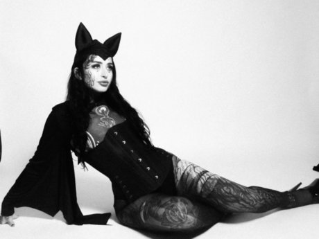 Naakte gelekte OnlyFans-foto van Frankie Vanian