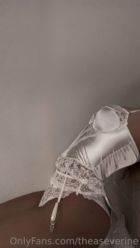 Naakte gelekte OnlyFans-foto van Enirevesfree