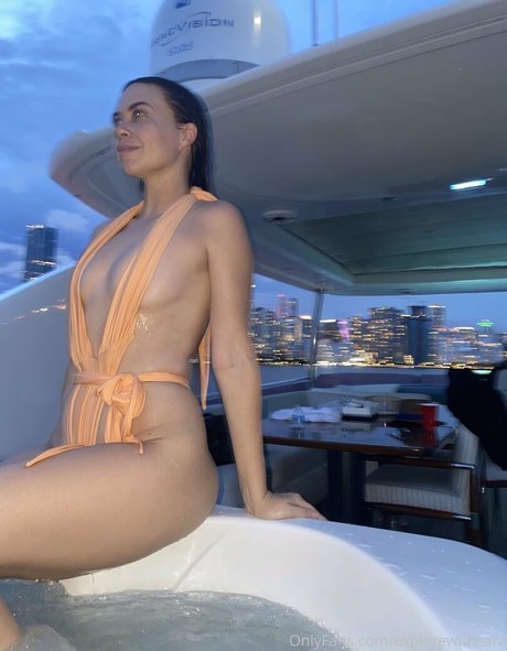 Naakte gelekte OnlyFans-foto van Withlovesaraxo