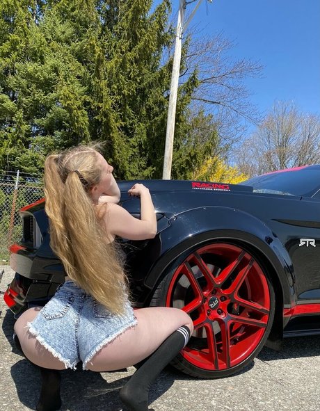 Naakte gelekte OnlyFans-foto van Alannaskyye