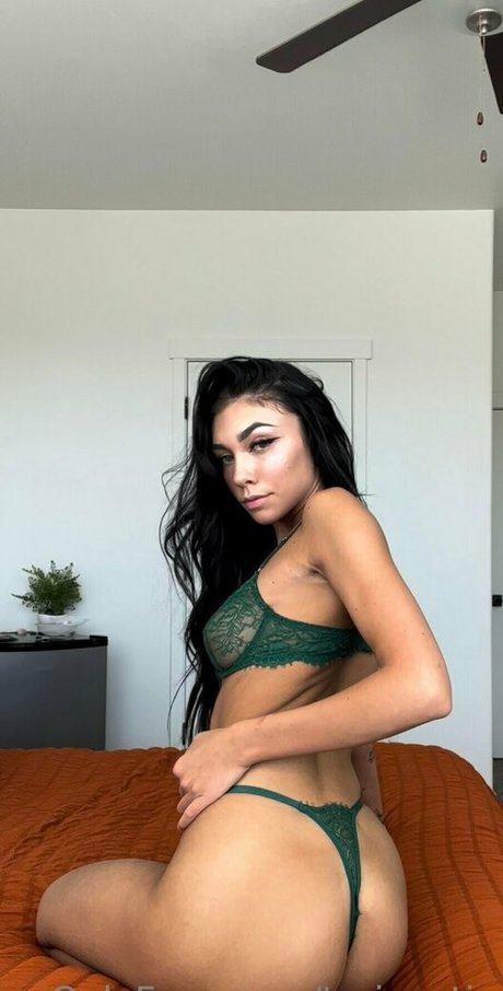 Naakte gelekte OnlyFans-foto van Toriexotic
