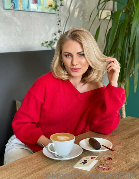 Naakte gelekte OnlyFans-foto van Xmommynina