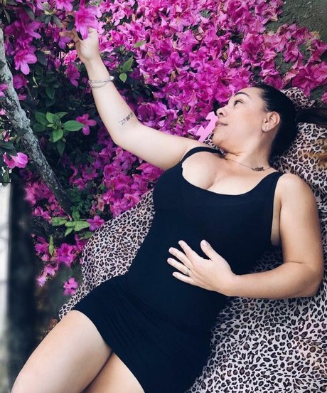 Naakte gelekte OnlyFans-foto van Denise Butterfly