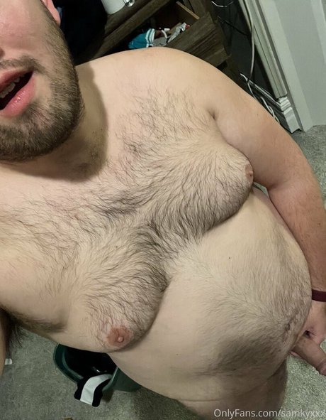 Naakte gelekte OnlyFans-foto van Samkyxxx