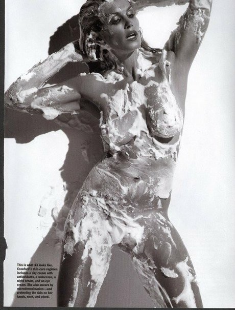 Naakte gelekte OnlyFans-foto van Cindy Crawford