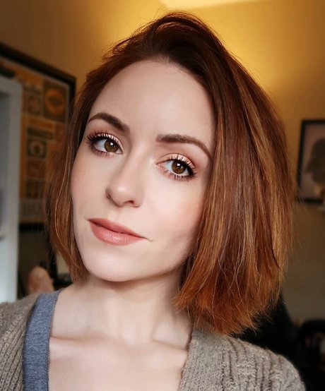 Naakte gelekte OnlyFans-foto van Mollie Damon