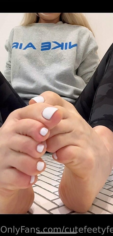Cutefeetyfeet