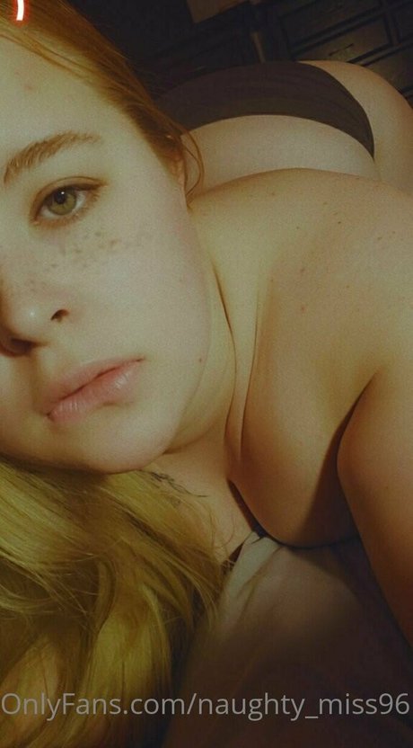 Naakte gelekte OnlyFans-foto van Naughtymiss96