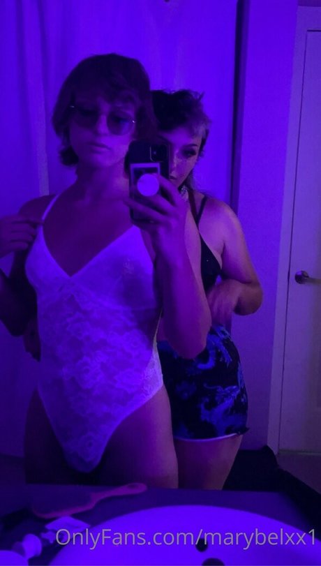 Naakte gelekte OnlyFans-foto van Starfruitxx