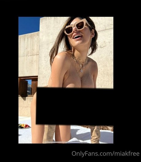 Naakte gelekte OnlyFans-foto van Miakfree