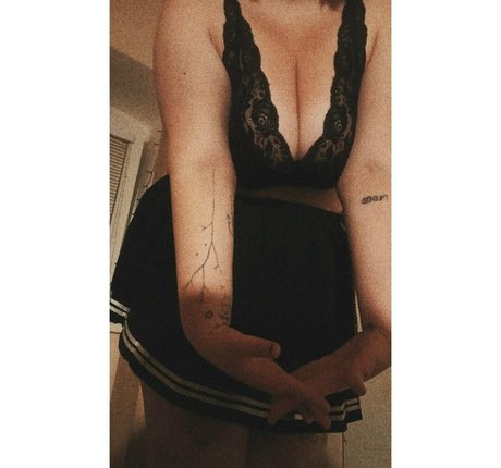 Naakte gelekte OnlyFans-foto van Patrisha