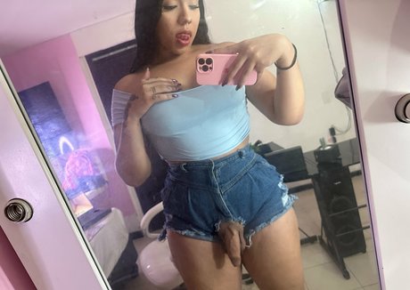 Naakte gelekte OnlyFans-foto van Girlhotbicth