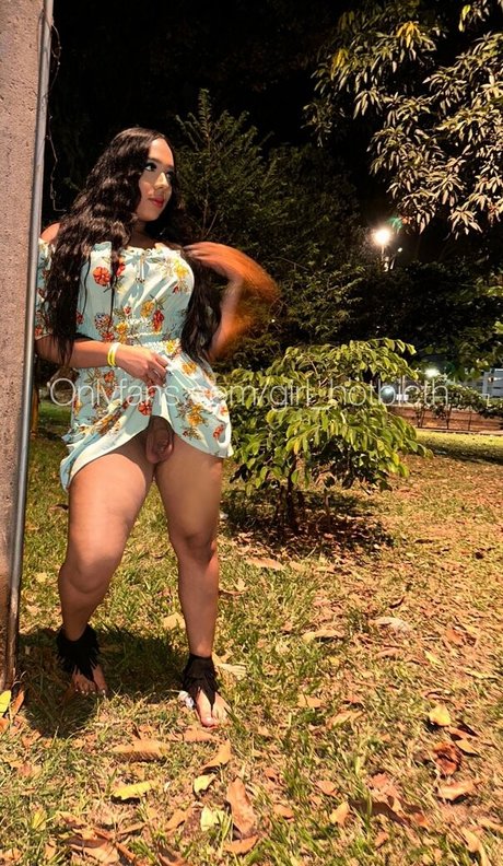 Naakte gelekte OnlyFans-foto van Girlhotbicth