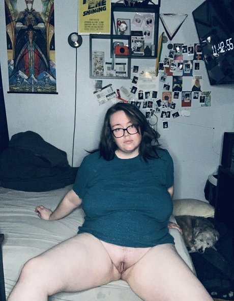 Naakte gelekte OnlyFans-foto van Lingeriebabes